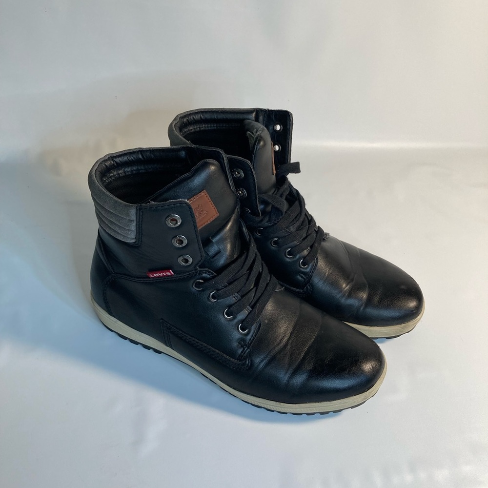 Levi s Mens vintage black high tops 8.5